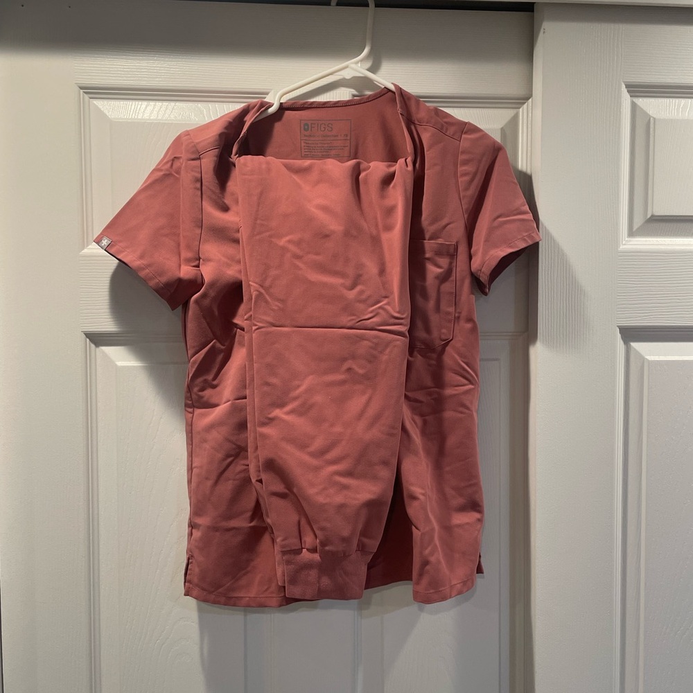 Mauve Figs Scrubs Set